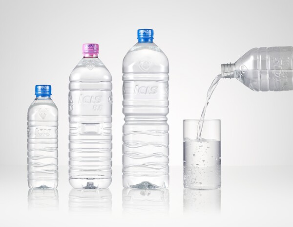 ©AP신문(AP뉴스)/ 이미지 제공 = 롯데칠성음료, ▲무라벨생수 아이시스 에코 3종