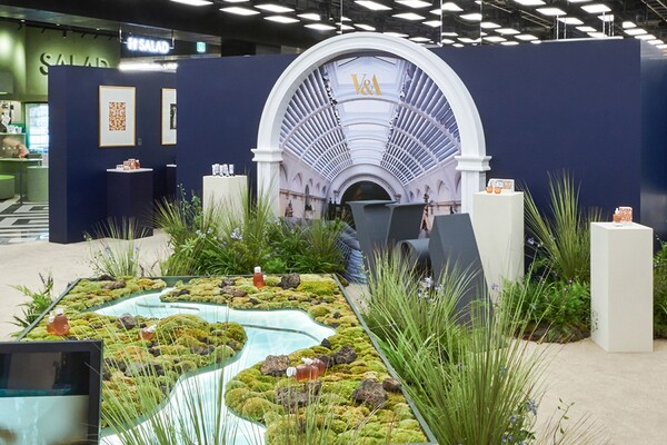 ©AP신문(AP뉴스)/ 이미지 제공 = 넷마블힐러비, ▲'V&A 뷰티' 팝업 스토어 브리티쉬 가든존