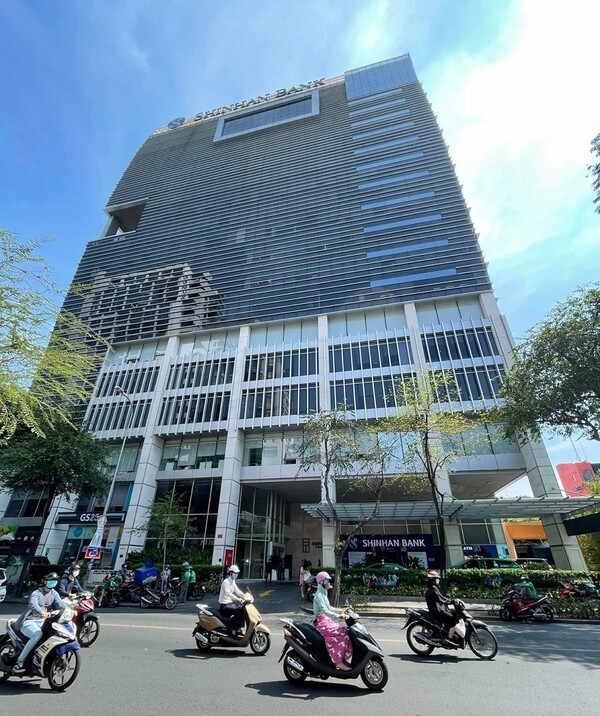 ©AP신문(AP뉴스)/ 이미지 제공 = 신한은행, ▲신한은행베트남 본점