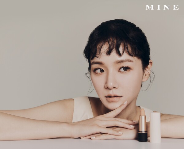 ©AP신문(AP뉴스)/ 이미지 제공 = 한섬 ▲한섬 '마인' 비건 화장품 전속모델 배우 '박규영'