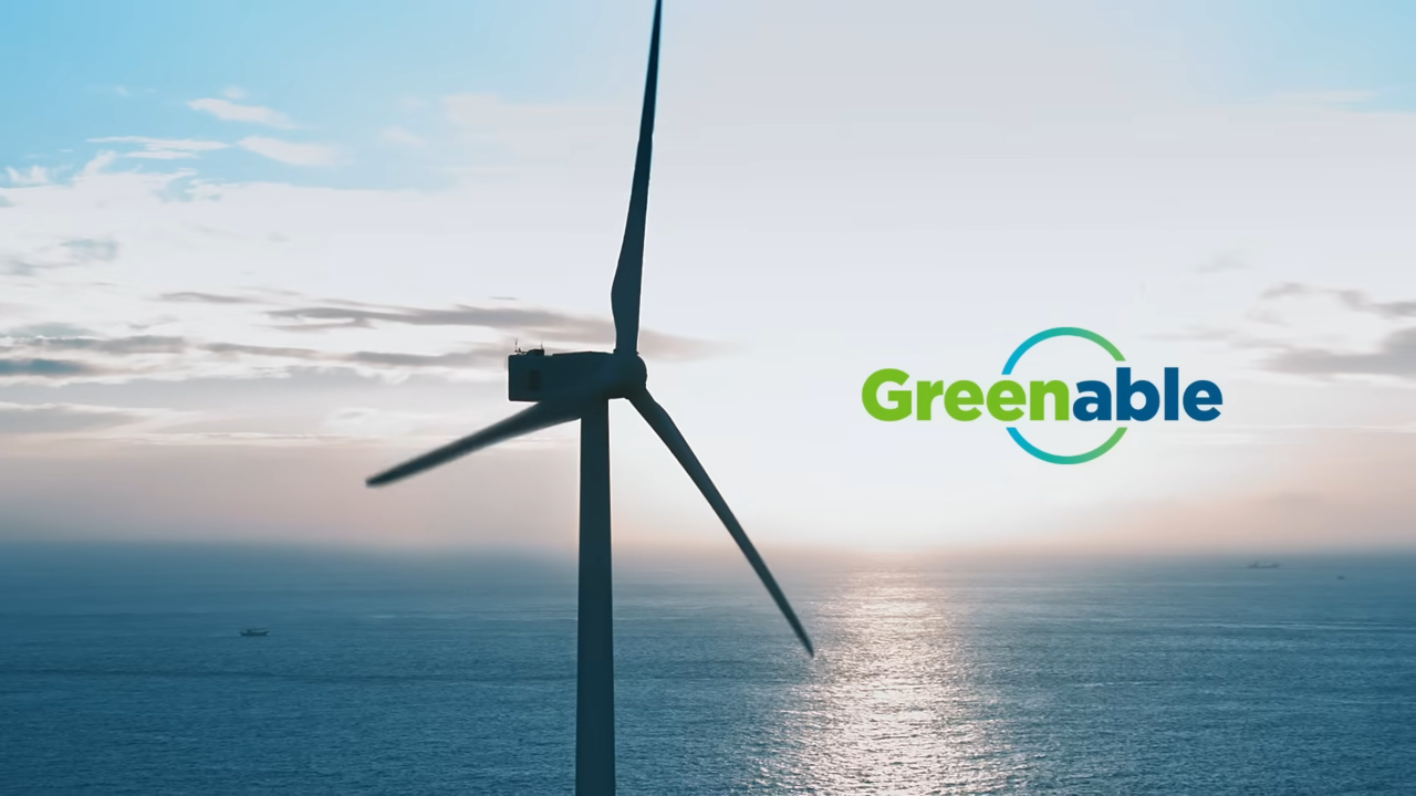 [AP신문광고평론 No. 607] 풍력발전기와 그린어블 로고. 사진 포스코 유튜브 캡처 ⓒAP신문