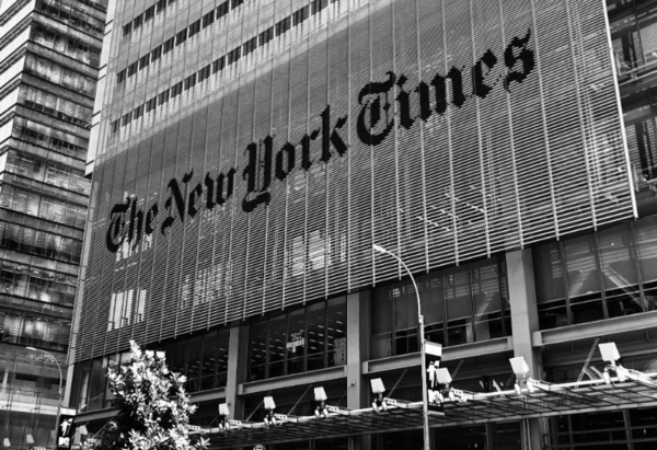 뉴욕타임스 직원들이 회사에 출근해 근무하라는 사측의 복귀명령을 거부하고 재택근무 방식을 고집하고 있다 ⓒAP신문