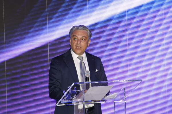 ©AP신문(AP뉴스)/ 이미지 제공 = 르노코리아자동차 ▲루카 데 메오(Luca de Meo) 르노그룹 회장 겸 CEO가 11일 서울 강남에서 기자간담회를 하고 있다.