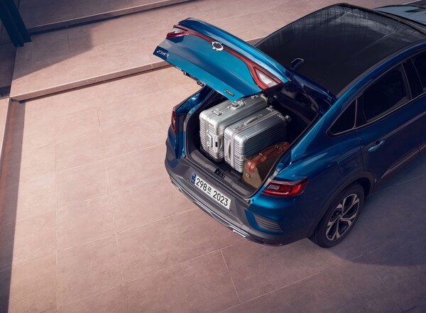 ©AP신문(AP뉴스)/ 이미지 제공 = 르노코리아자동차 ▲XM3 E-TECH 하이브리드 웨이브 블루