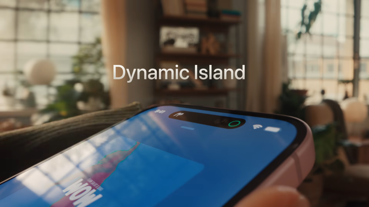 [AP신문 광고평론 No.890]  Apresentando a funcionalidade de ilha dinâmica.  Imagem retirada do Apple YouTube ⓒAP Newspaper (AP News)