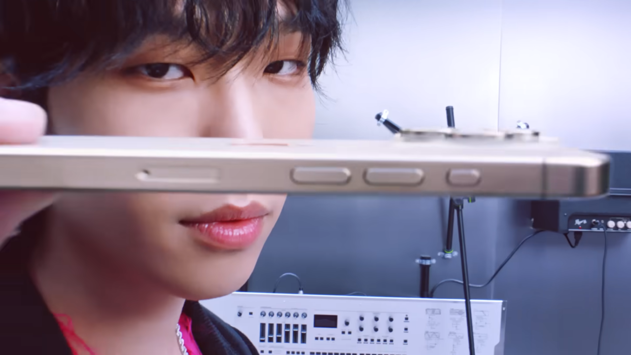 [AP신문 광고평론 No.907] LG유플러스 모델 악뮤 이찬혁. 사진 LG Uplus 유튜브 캡처 ⓒAP신문(AP뉴스)