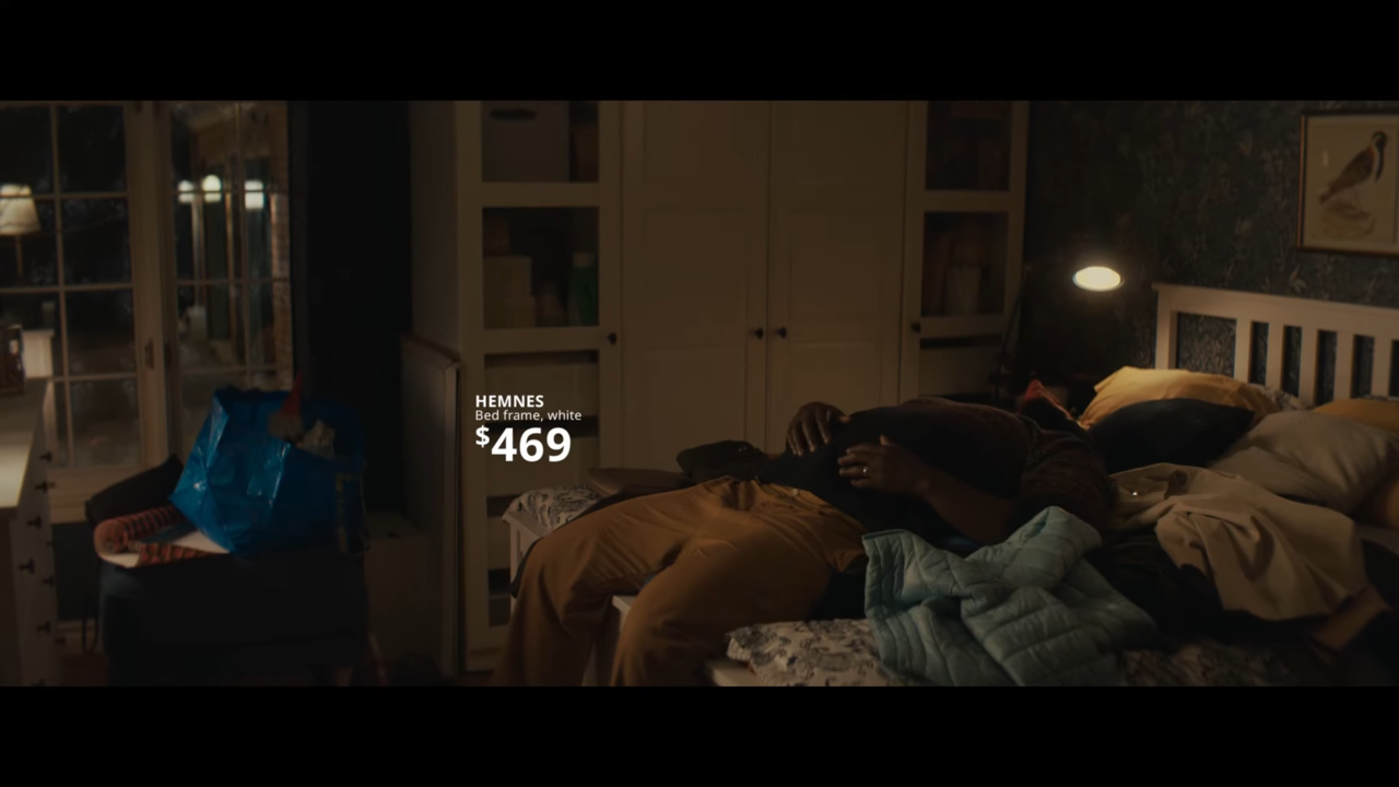 [AP신문 광고평론 No.930] 공간 속 이케아 제품들의 정보를 표시했다. 사진 Ikea Canada 유튜브 캡처 ⓒAP신문(AP뉴스)