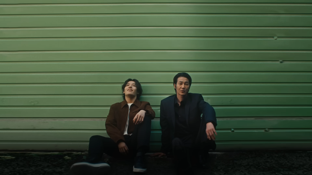 [AP신문 광고평론 No.938] (왼쪽부터) NH농협은행 모델 배우 강하늘, 이현석. 사진 NH농협은행 유튜브 캡처 ⓒAP신문(AP뉴스)