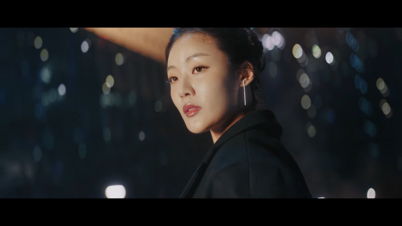 [AP신문 광고평론 No.1024] 톤 앤 매너에 세련된 프렌치 감성을 담았다. 르노코리아 유튜브 캡처 ⓒAP신문(AP뉴스)