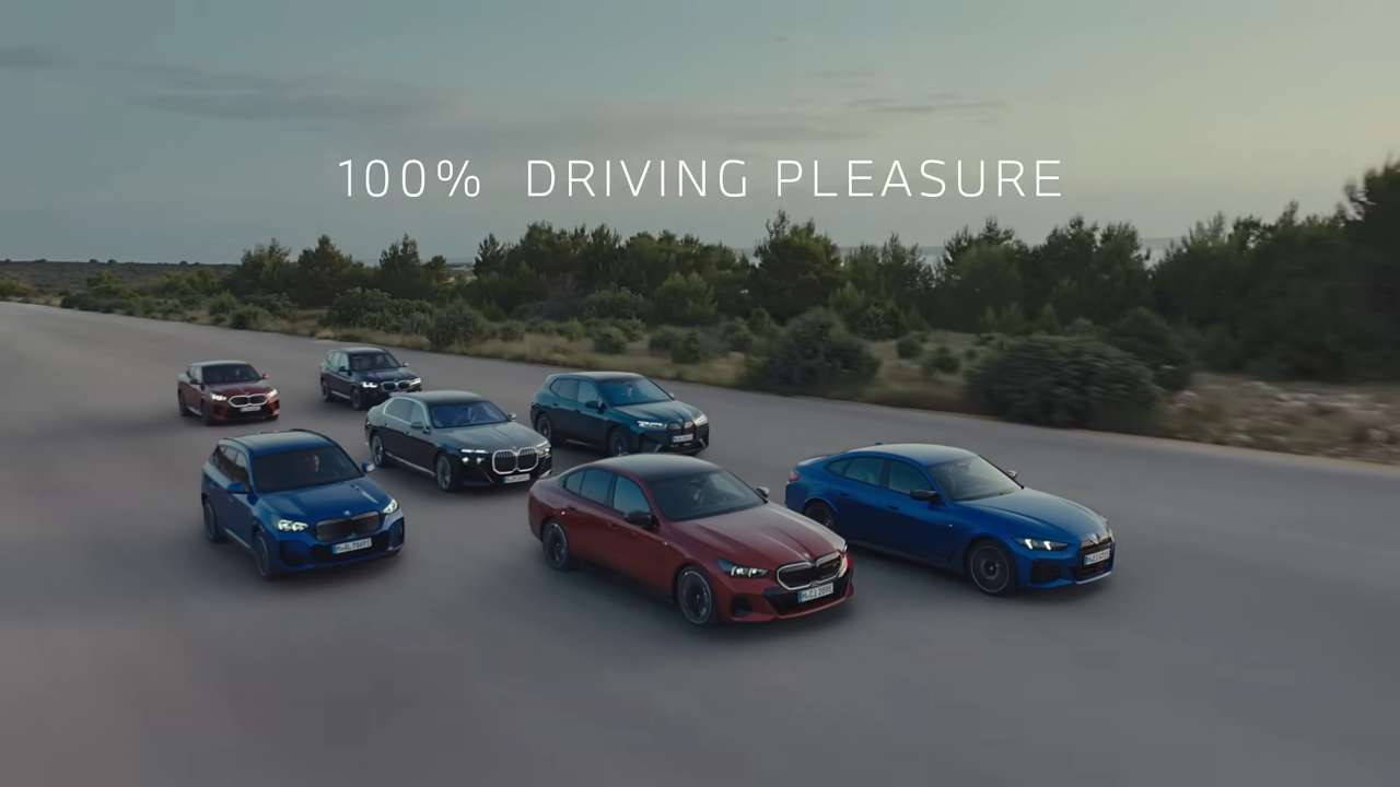 [AP신문 광고평론 No.1155]  ​​​​​​​다양한 BMW 차들이 주행하고 있다. 사진 BMW코리아 유튜브 캡처ⓒAP신문(AP뉴스)