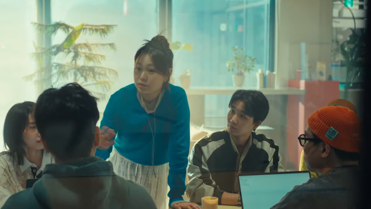 [AP신문 광고평론 No.1221]  ​​​​​​​참여자들이 회의 하고 있는 모습. 사진 삼성생명 유튜브 캡처ⓒAP신문(AP뉴스)