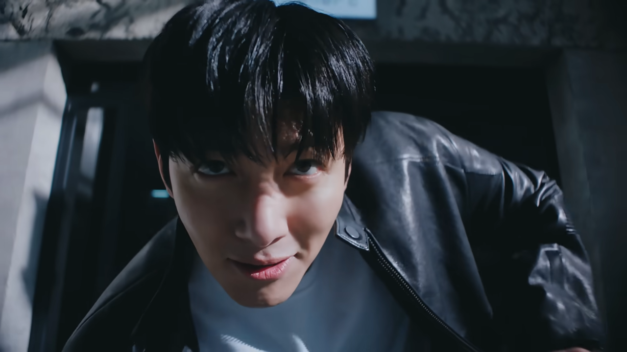 [AP신문 광고평론 No.1246] ​​​​​​​액션 배우 역할을 소화 중인 지창욱. 사진 하이트진로 유튜브 캡처ⓒAP신문(AP뉴스)