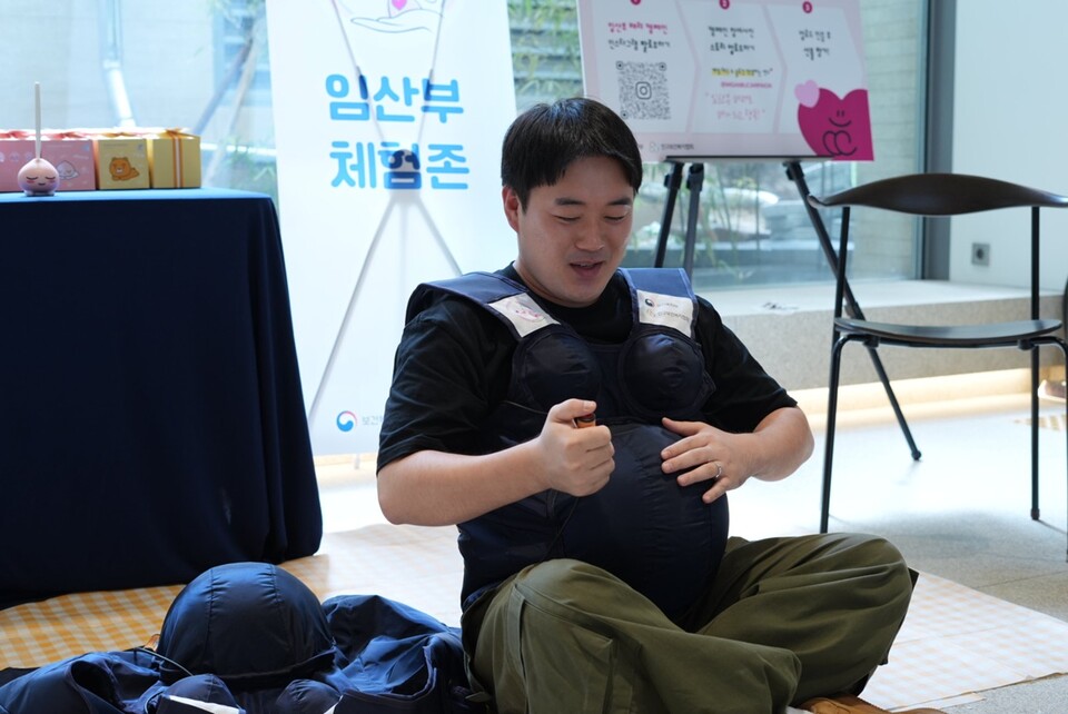 ©AP신문(AP뉴스)/이미지 제공 = 남양유업 ▲남양유업은 인구보건복지협회와 함께 지난 18일 서울 강남구 본사에서 ‘직장 내 임산부 근로자 배려 캠페인’을 진행했다.