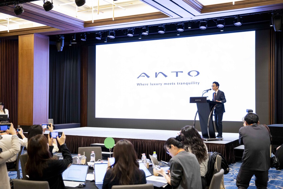 ©AP신문(AP뉴스)/이미지 제공 = 한화호텔앤드리조트 ▲한화호텔앤드리조트 자회사이자 안토 운영사인 ㈜정상북한산리조트는 23일 서울 강북구 우이동 안토 그랜드볼룸에서 미디어 간담회를 열고 신규 브랜드 소개와 함께 안토의 향후 청사진을 밝혔다. 