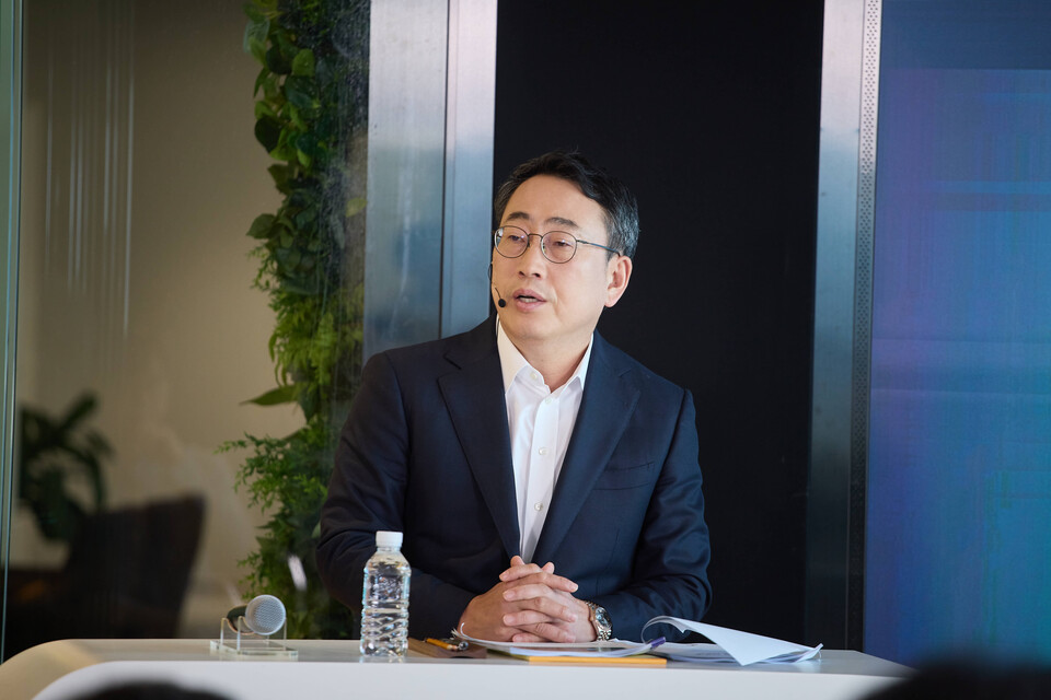 ©AP신문(AP뉴스)/이미지 제공 = SK텔레콤 ▲SK텔레콤 유영상 CEO는 25일 전사 구성원 대상 타운홀 미팅을 열고 AI 사업 혁신을 위한 AI CIC 출범을 발표했다.