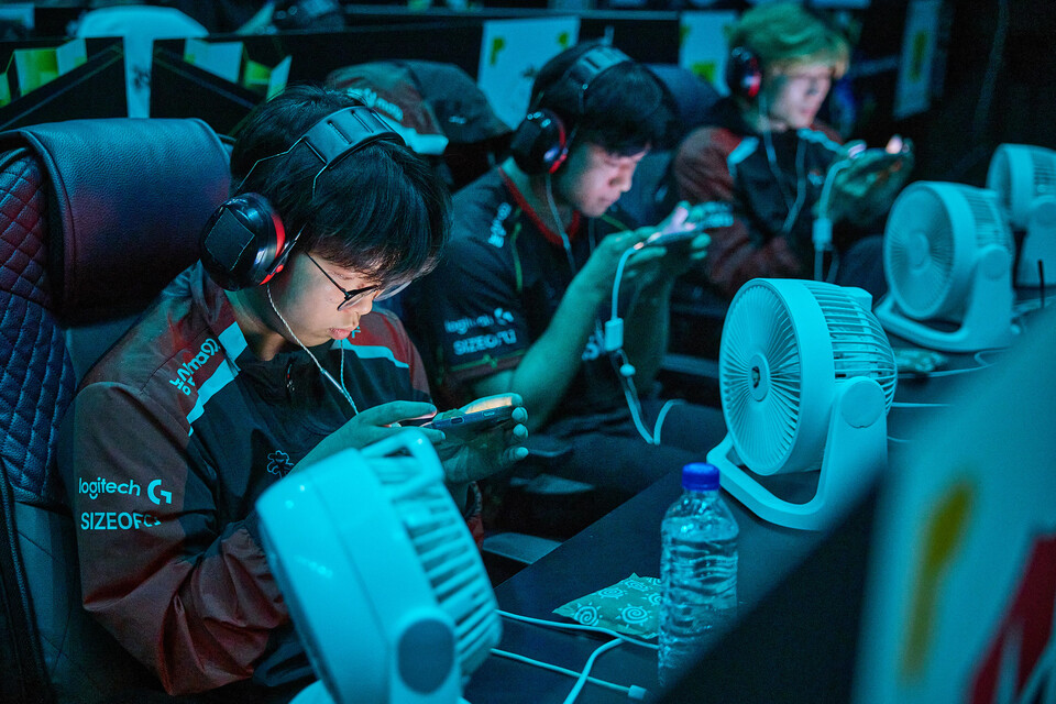 ©AP신문(AP뉴스)/이미지 제공 = 한국e스포츠협회 ▲농심 레드포스 펍지 모바일 팀.