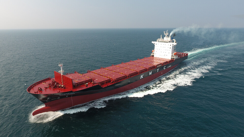 ©AP신문(AP뉴스)/이미지 제공 = HD현대 ▲HD현대미포가 건조해 지난 2020년 인도한 피더 컨테이너선