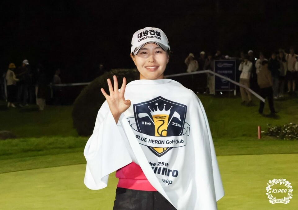 ©AP신문(AP뉴스)/이미지 제공 = 위메이드 ▲성유진 프로는 지난 28일 경기도 여주 블루헤런 골프클럽에서 열린 메이저 대회 '하이트진로 챔피언십' 최종 라운드에서 4차 연장까지 이어진 접전 끝에 우승, 생애 첫 메이저 타이틀을 거머쥐었다.