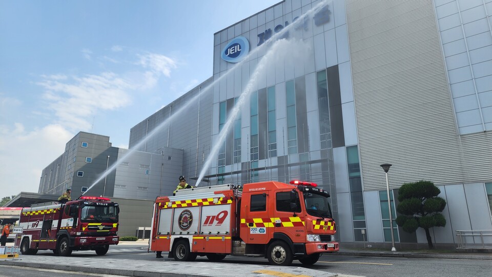 ©AP신문(AP뉴스)/이미지 제공 = 제일약품 ▲제일약품은 지난 9월 30일 용인 백암공장에서 용인시청 및 백암119 안전센터와 합동으로 2025년 재난 대응 종합훈련을 실시했다.