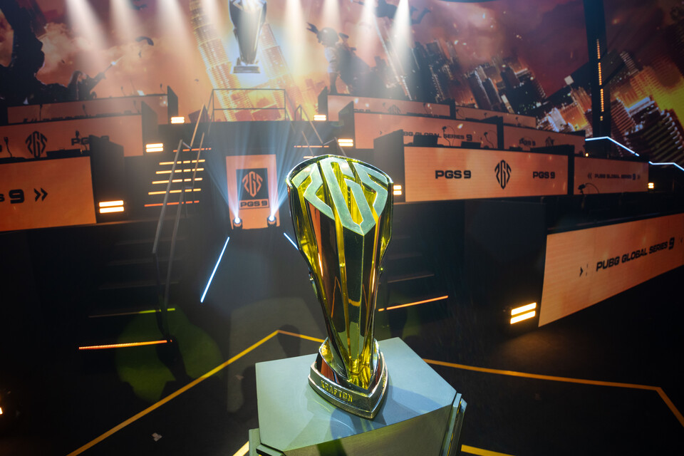 ©AP신문(AP뉴스)/이미지 제공 = 크래프톤 ▲PGS 9 우승 트로피