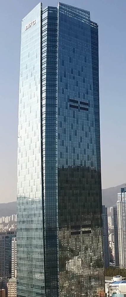 ©AP신문(AP뉴스)/이미지 제공 = 한국주택금융공사 ▲한국주택금융공사 부산국제금융센터(BIFC) 전경.