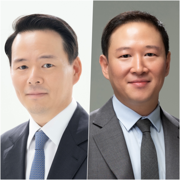 ©AP신문(AP뉴스)/이미지 제공 = SPC그룹 ▲허진수 ㈜파리크라상 부회장(왼쪽)과 허희수 비알코리아㈜ 사장