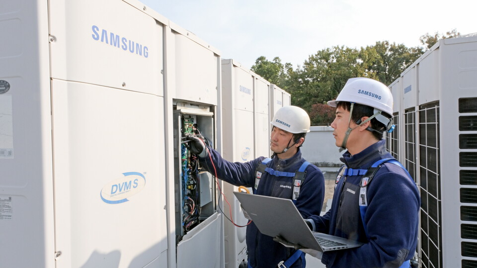 ©AP신문(AP뉴스)/이미지 제공 = 삼성전자서비스 ▲삼성전자서비스는 '2026학년도 대학수학능력시험'을 앞두고 서울, 경기, 강원, 부산 등 전국 10개 시·도 교육청 관할 260여 개 고사장을 대상으로 수능 전날인 12일까지 삼성전자 '시스템에어컨 사전 점검'을 진행한다.