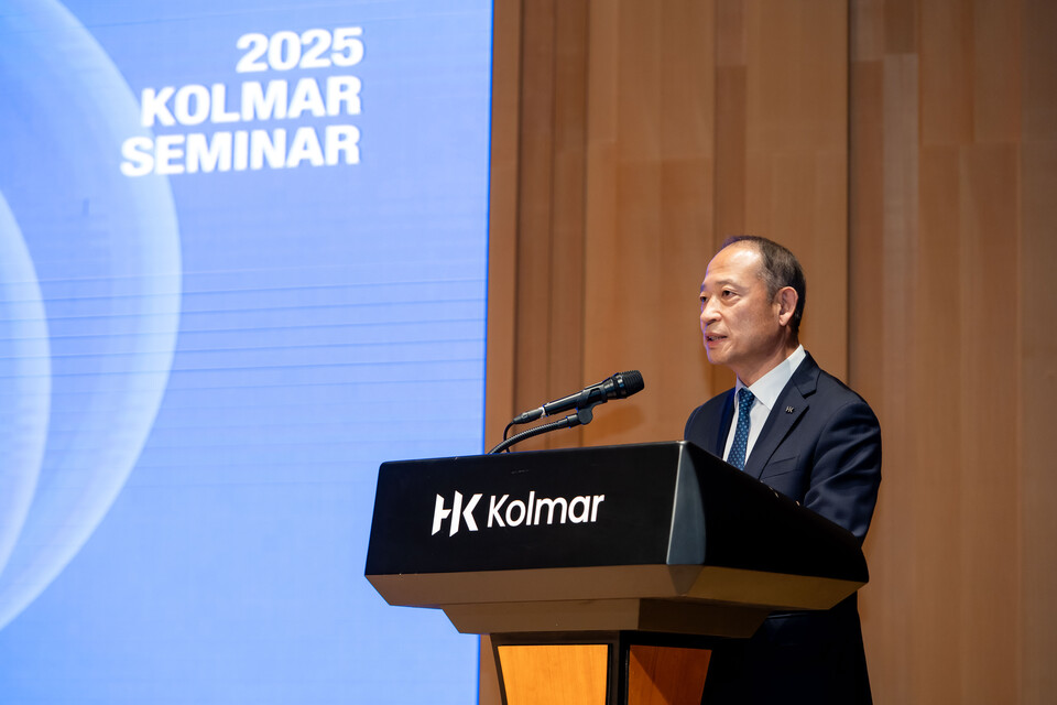 ©AP신문(AP뉴스)/이미지 제공 = 콜마홀딩스 ▲최현규 한국콜마 대표이사가 6일 서울 서초구 소재 한국콜마 종합기술원에서 열린 제3회 지속가능세미나에서 환영사를 하고 있다.