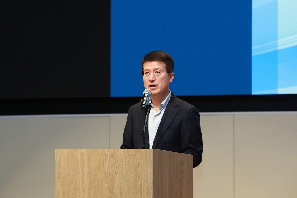 ©AP신문(AP뉴스)/이미지 제공 = 삼성물산 건설부문 ▲지난 11일 서울 강동구 본사에서 열린 ‘2025 AI Day’ 행사에서 오세철 삼성물산 대표이사 사장이 환영사를 하고 있다.