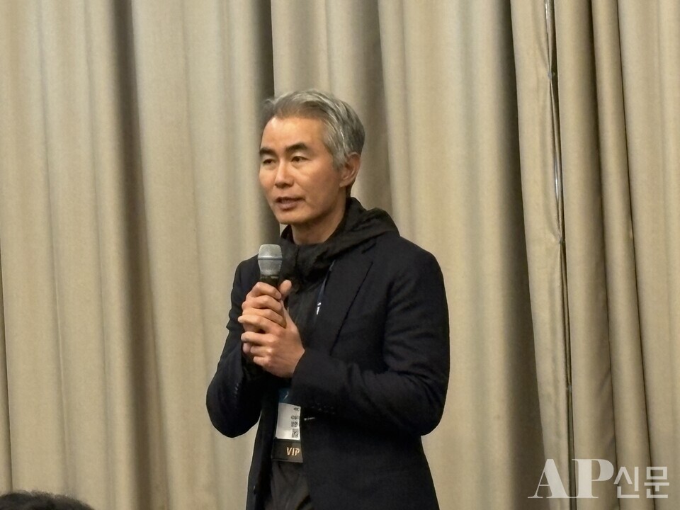 ⓒAP신문(AP뉴스)/ 박수연 기자 = ▲장현국 넥써쓰 대표가 13일 부산 벡스코에서 열린 미디어 기자간담회에서 발표하고 있다.