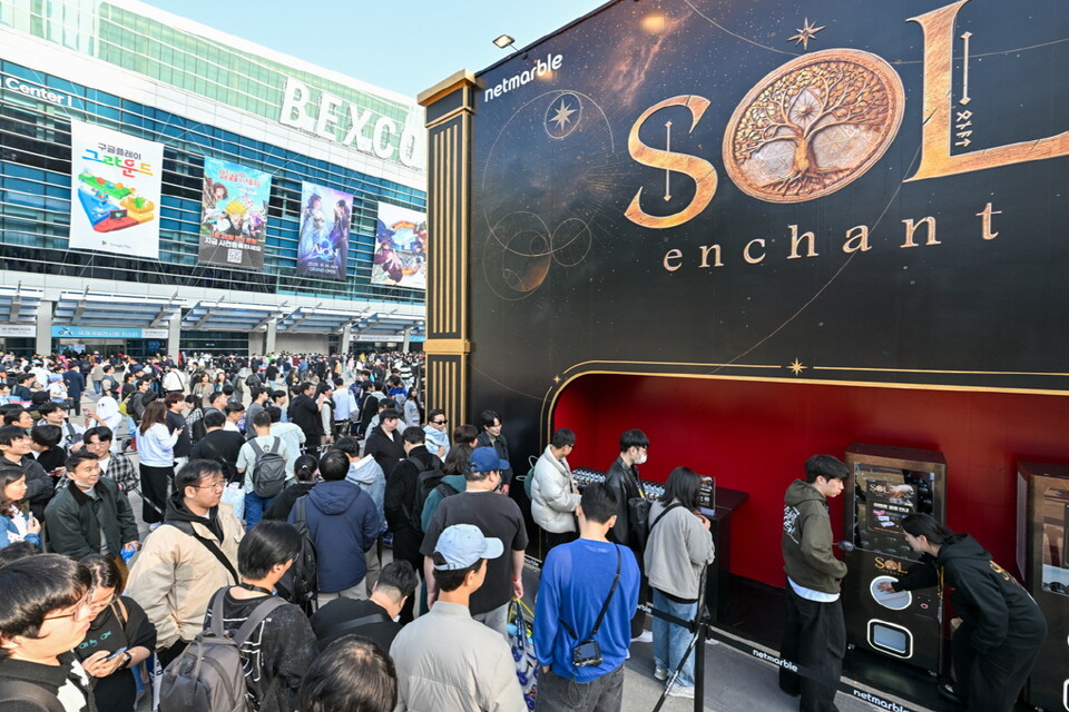 ©AP신문(AP뉴스)/이미지 제공 = 넷마블 ▲넷마블은 ‘지스타 2025’에 출품한 ▲일곱 개의 대죄: Origin ▲몬길: STAR DIVE ▲나 혼자만 레벨업: 카르마 ▲이블베인 ▲SOL: enchant, 5종의 작품이 관람객들로부터 긍정적인 반응을 얻으며 신작을 체험하려는 이용자들의 발길이 이어지고 있다.