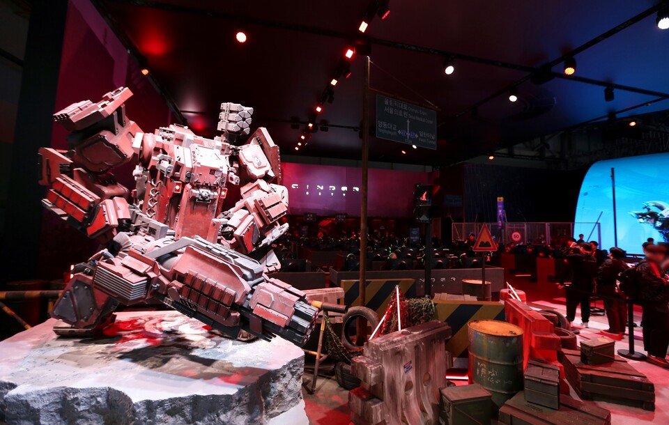 ©AP신문(AP뉴스)/이미지 제공 = 엔씨소프트 ▲엔씨소프트의 오픈월드 택티컬 슈터 장르 신작 ‘신더시티'가 ‘지스타 2025’ 시연 부스와 신규 영상을 통해 관람객들의 큰 호응을 얻고 있다. 