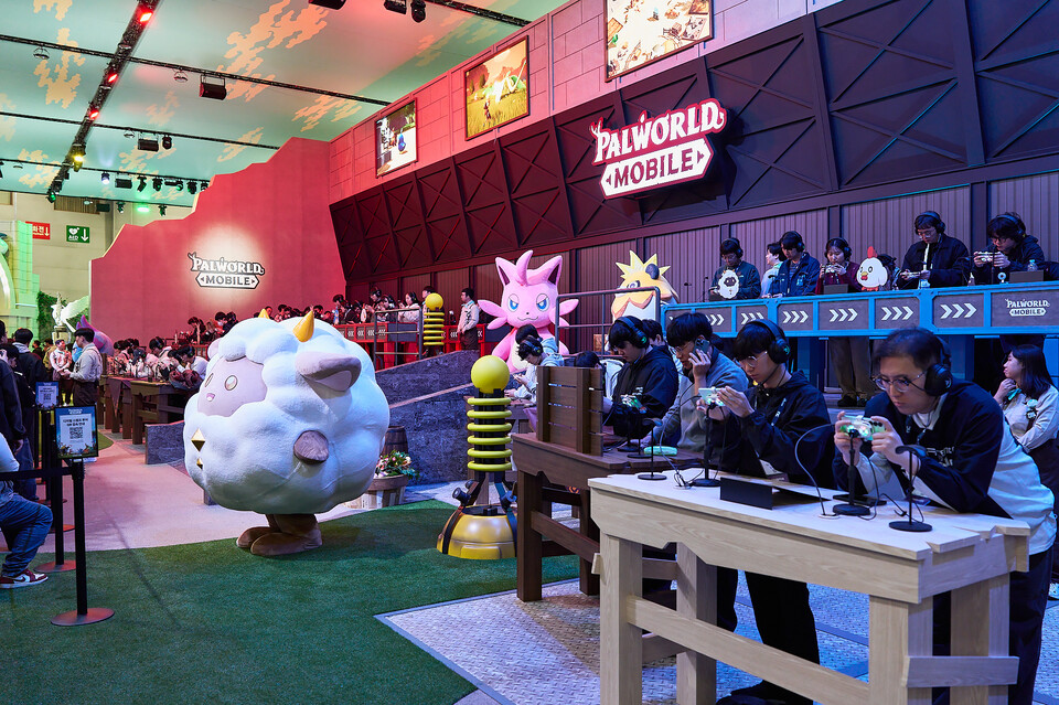 ©AP신문(AP뉴스)/이미지 제공 = 크래프톤 ▲‘팰월드 모바일' 지스타 2025 현장 부스