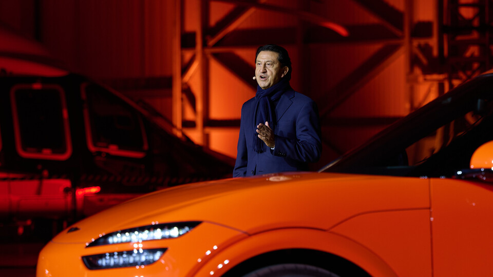 ©AP신문(AP뉴스)/이미지 제공 = 현대자동차 ▲호세 무뇨스 현대차 대표이사 사장이 20일(현지시간) 프랑스 폴 리카르 서킷에서 열린 '마그마 월드 프리미어' 행사에서 발표하고 있다.