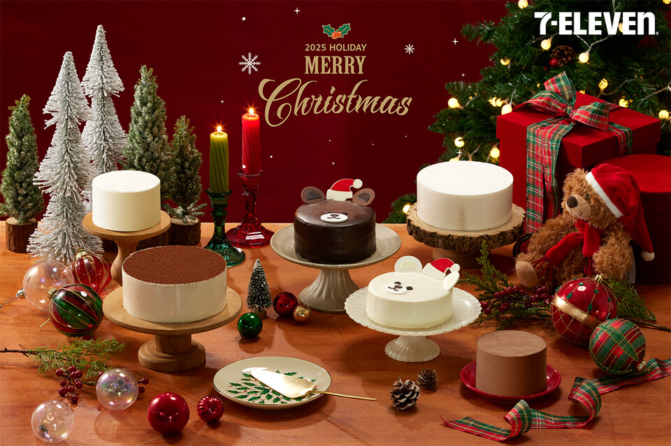 ©AP신문(AP뉴스)/이미지 제공 = 세븐일레븐 ▲세븐일레븐은 이달 25일부터 12월 10일까지 모바일앱을 통해 크리스마스 시즌 케이크 사전예약을 실시한다.