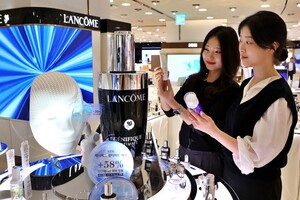 롯데백화점, 550여 브랜드 참여 '여름 정기 세일' 실시 - 뉴스 썸네일 이미지