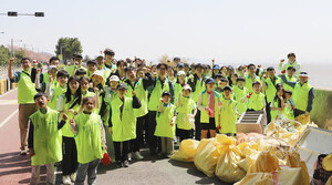 하나증권·하나금융티아이, 임직원·가족 참여 '해안 플로깅' 실시 - 뉴스 썸네일 이미지