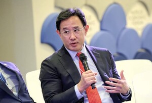 [데스크 칼럼] 이언주 '상동광산', 최윤범式 투자를 다시 셈한다 - 뉴스 썸네일 이미지